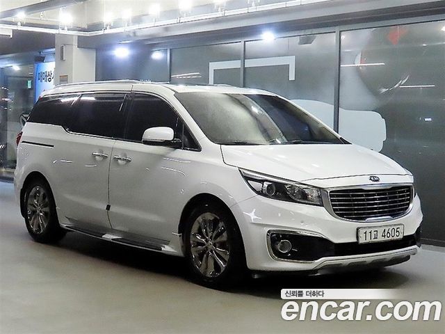 Kia Canival 2016 — photo 1