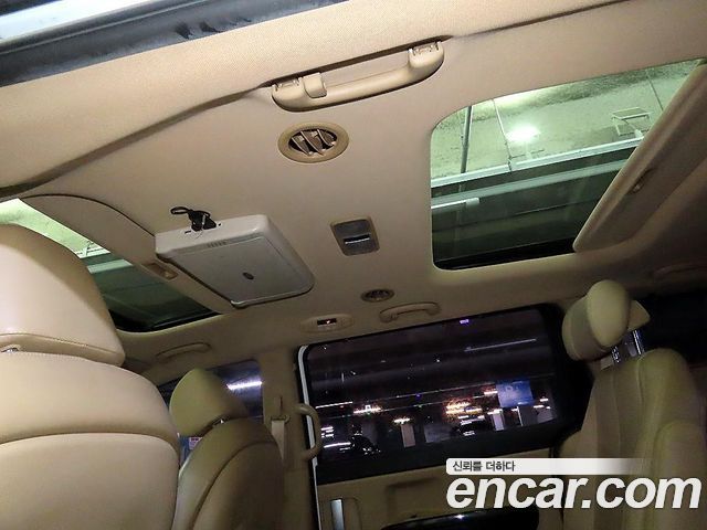 Kia Canival 2016 — photo 16