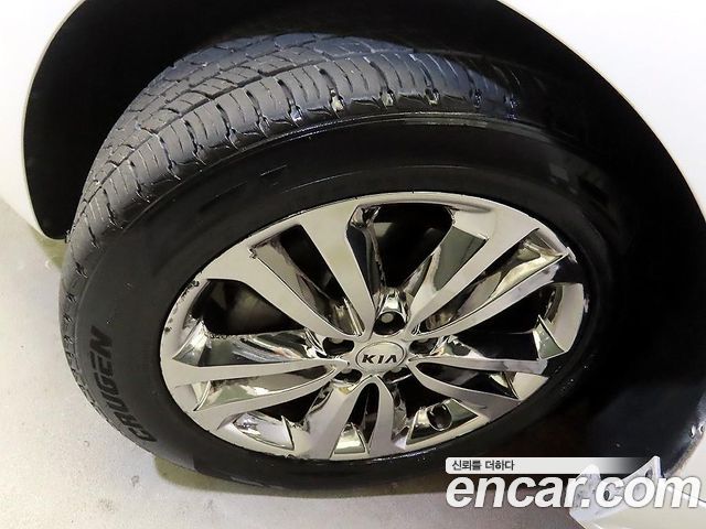 Kia Canival 2016 — photo 20