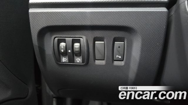 Renault Korea QM3 2015 — photo 26