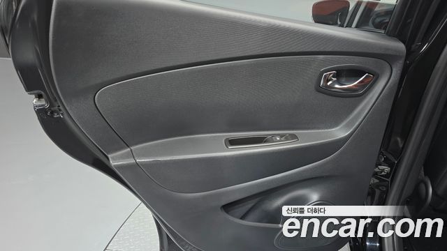 Renault Korea QM3 2015 — photo 15
