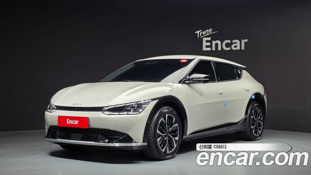 Kia EV6 2023 — photo 1