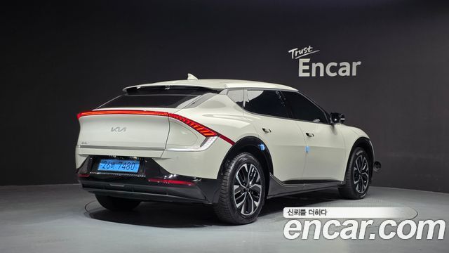 Kia EV6 2023 — photo 2