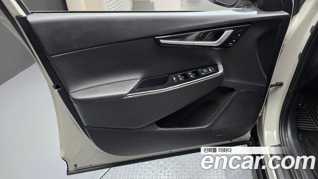 Kia EV6 2023 — photo 14