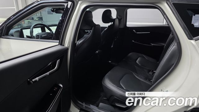 Kia EV6 2023 — photo 28