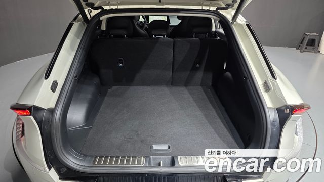 Kia EV6 2023 — photo 30