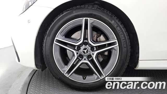 Mercedes-Benz E-Class 2023 — photo 5