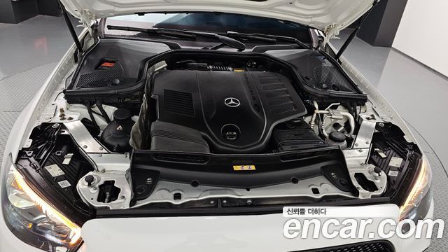 Mercedes-Benz E-Class 2022 — photo 6
