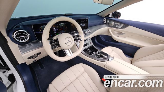Mercedes-Benz E-Class 2022 — photo 10