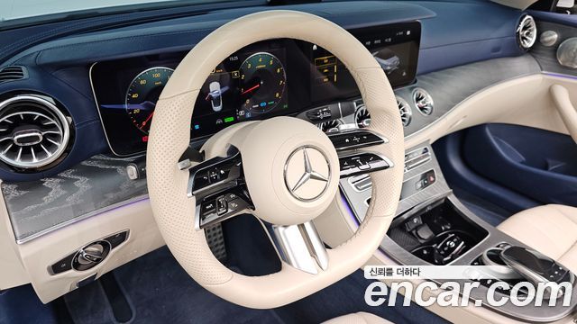 Mercedes-Benz E-Class 2022 — photo 19