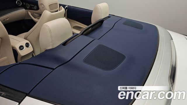 Mercedes-Benz E-Class 2022 — photo 25