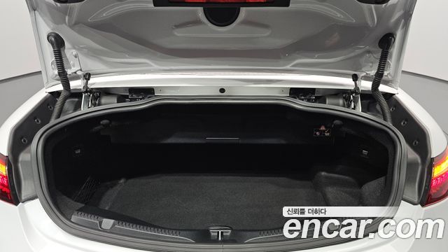 Mercedes-Benz E-Class 2022 — photo 26