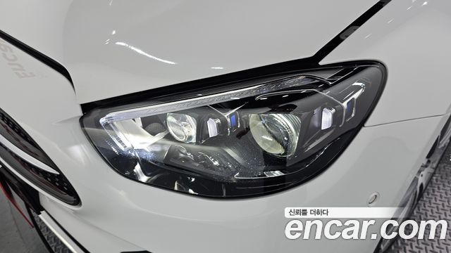 Mercedes-Benz E-Class 2022 — photo 8