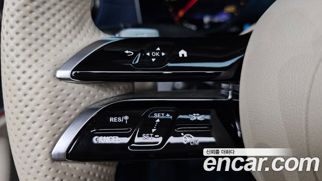 Mercedes-Benz E-Class 2022 — photo 29