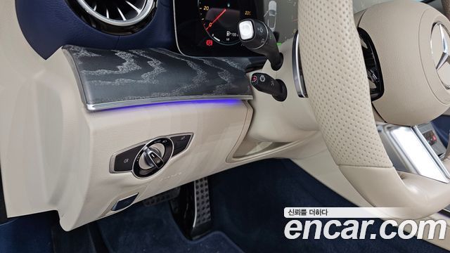 Mercedes-Benz E-Class 2022 — photo 30