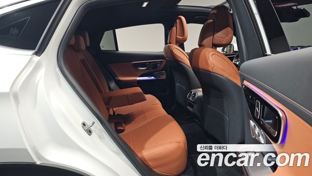 Mercedes-Benz GLC-Class 2026 — photo 17