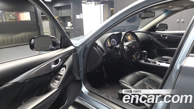 Infiniti Q50 2015 — photo 10