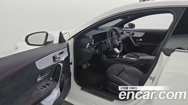 Mercedes-Benz CLA-Class 2024 — photo 13
