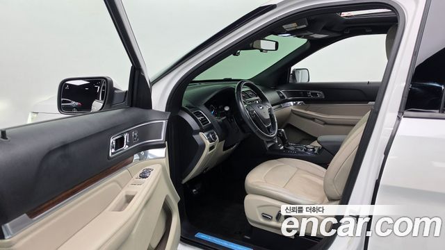 Ford Explorer 2018 — photo 10
