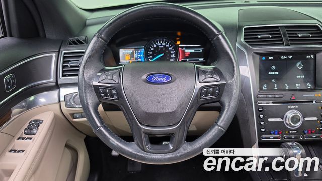 Ford Explorer 2018 — photo 19