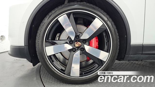 Porsche Macan 2025 — photo 5
