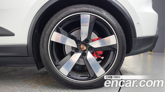 Porsche Macan 2025 — photo 7
