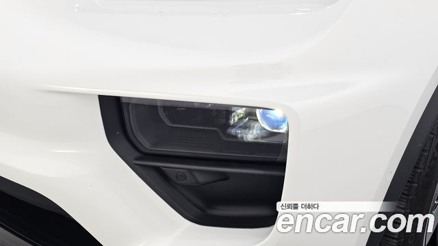Porsche Macan 2025 — photo 8
