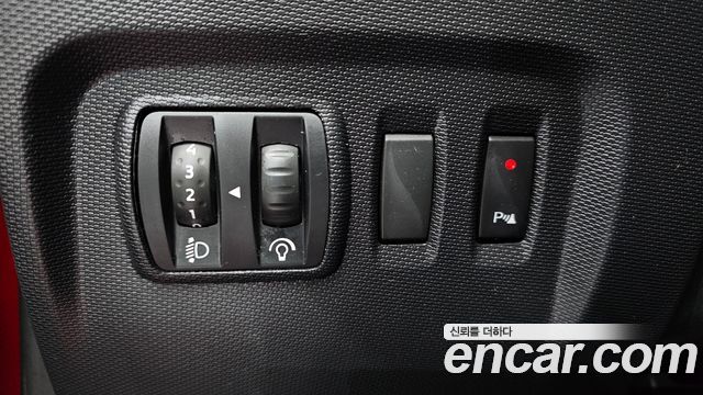 Renault Korea QM3 2015 — photo 19