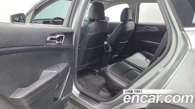 Kia Sportage 2022 — photo 18