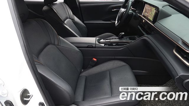 Toyota Crown 2023 — photo 8
