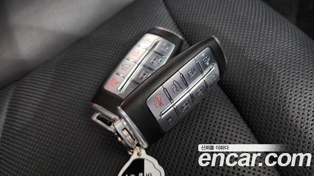Genesis GV70 2022 — photo 21