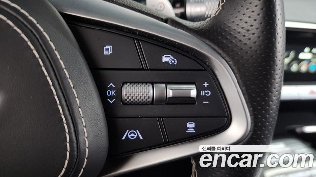 Genesis GV70 2022 — photo 22
