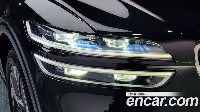 Genesis GV70 2022 — photo 8