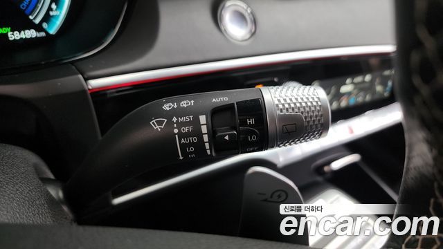 Genesis GV70 2022 — photo 29