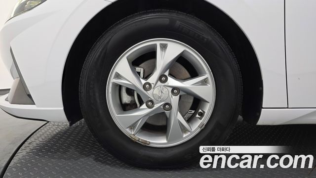 Hyundai AVANTE 2021 — photo 5
