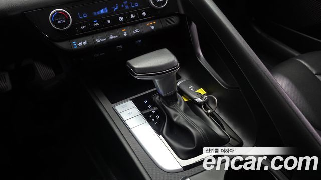 Hyundai AVANTE 2021 — photo 12