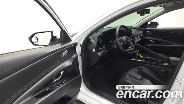 Hyundai AVANTE 2021 — photo 13
