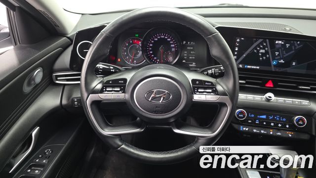Hyundai AVANTE 2021 — photo 19