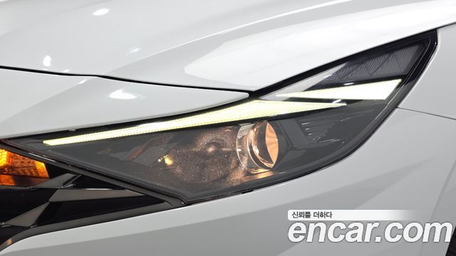 Hyundai AVANTE 2021 — photo 8