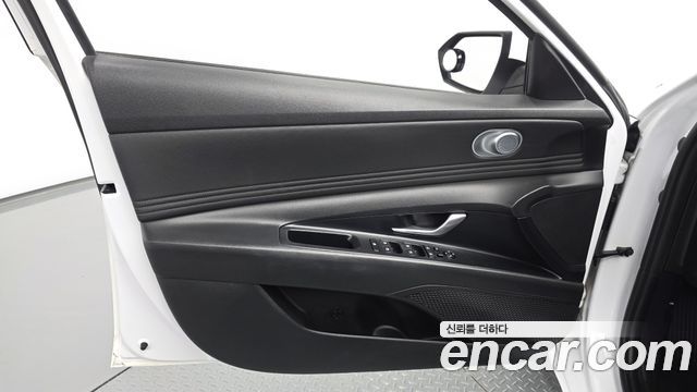 Hyundai AVANTE 2021 — photo 14