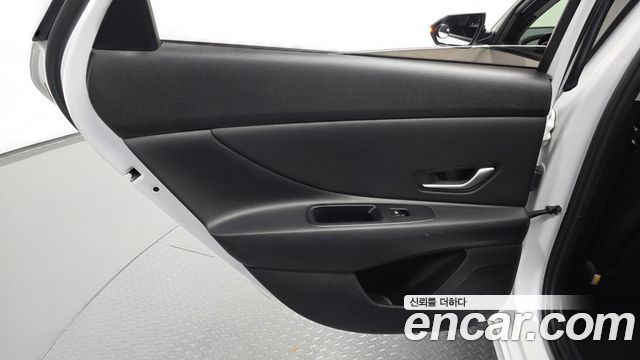 Hyundai AVANTE 2021 — photo 15