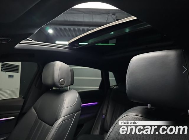 Audi e-tron 2022 — photo 14