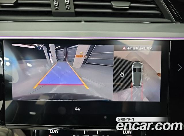 Audi e-tron 2022 — photo 16