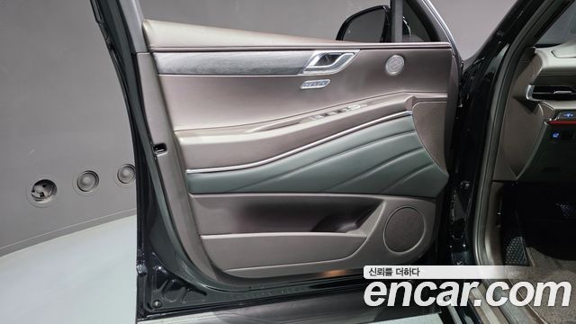 Genesis GV80 2023 — photo 14