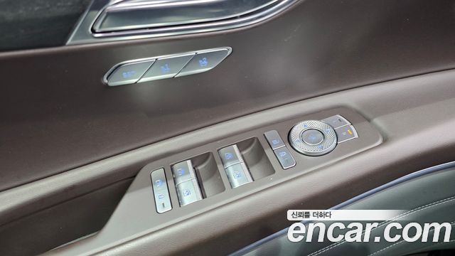 Genesis GV80 2023 — photo 28