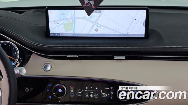 Genesis GV70 2023 — photo 20
