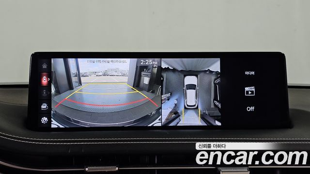 Genesis GV70 2023 — photo 21