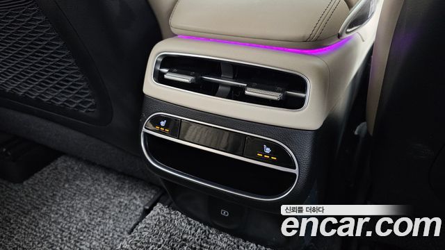 Genesis GV70 2023 — photo 25