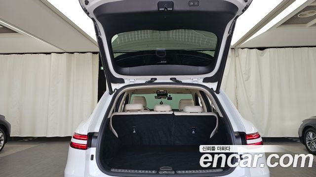 Genesis GV70 2023 — photo 26