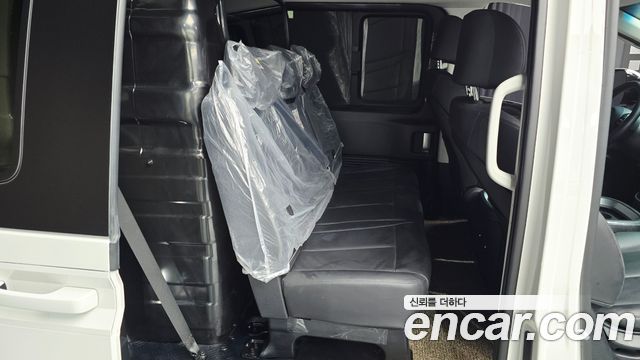 Hyundai Staria 2025 — photo 12